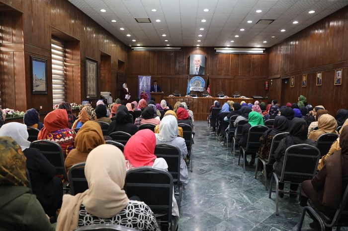 د افغانستان بانک از هشتم مارچ روز جهانی زن تجلیل بعمل آورد